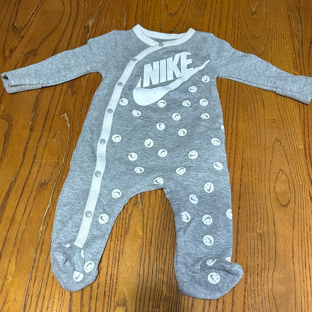 Nike bottom down sleeper